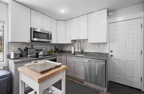 Yorktown Heights House | DOMIR Yorktown stay