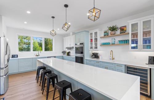 Tobermory House | Dorcas Bay Dreams