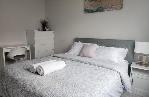 Ottawa Division House | Dorothy's Deluxe room