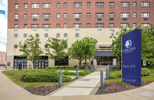 Downtown Pittsburgh Hotel | DoubleTree by Hilton Hotel & Suites Pittsburgh Downtown