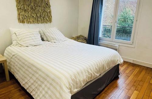 Villemomble Apartment | Douce France - 300 m RER Paris/6persons/2chambres/disney 30mn
