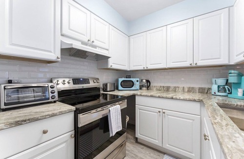 Laurel Park House | Downtown Escape! All new! Cute Villa in Sarasota!