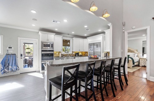 Hammond House | Downtown Estate Property close to Southeastern