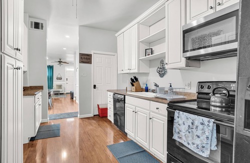 Harrisburg House | Downtown Harrisburg Water Front Home - Close to Hersheypark & Farm Show Complex