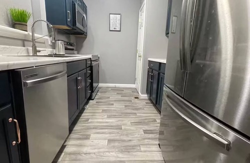Harrisburg House | Downtown Harrisburg close to Hershey PA-Sleeps 8