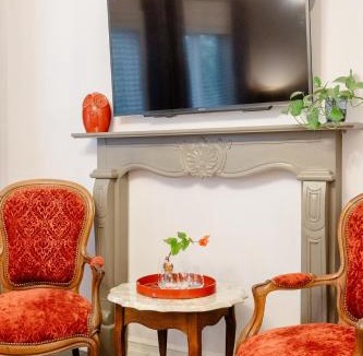 Cabbagetown South House | Downtown Luxury Victorian Retreat