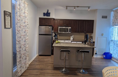 Fort York Condo | Downtown near CN Tower by THE LAKE with Secured Parking