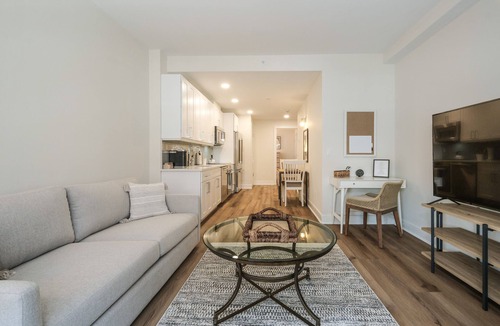 Harrison Apartment | Downtown One Bedroom Suite Steps to Metro North