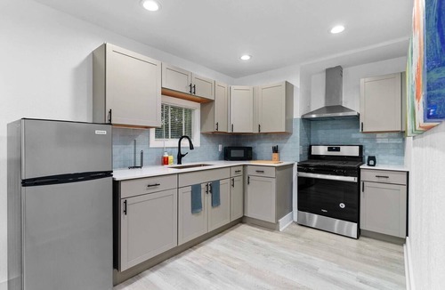 Lake Eola Heights House | Downtown Orlando 1BR Peaceful + Convenient