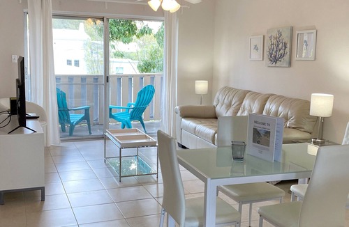 Laurel Park Apartment | DOWNTOWN SARASOTA - Historic Laurel Park