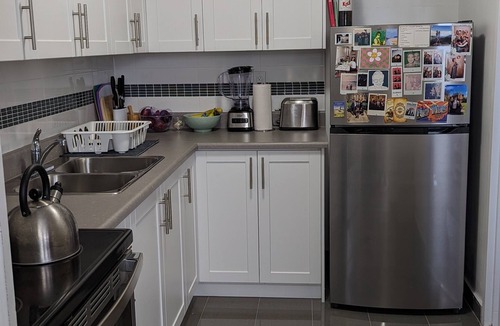 Church and Wellesley Apartment | Downtown Skyline View Apartment