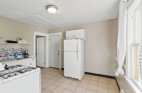 Southside Apartment | Downtown Syracuse 2BR Near University & Zoo