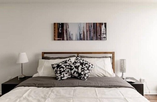Fort York Apartment | Downtown Toronto+Free Parking+City view
