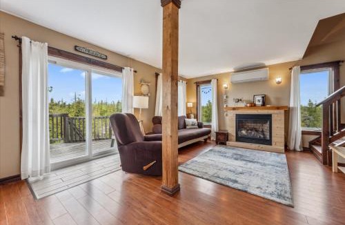 Northern Bruce Peninsula House | Dragonfly Cove - Nature-inspired Lakeside Living