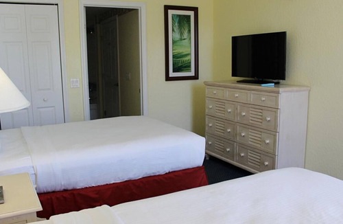 Bostroms Resort | Dream Beach Vacation! 4 Great Units w/Kitchen, Beachfront, Near The Casements