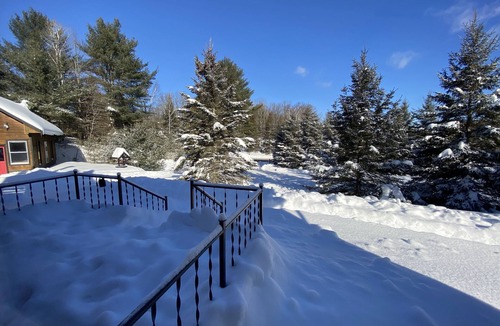 Bancroft Cottage | Dream vacation cottage for all seasons 4 bdr/2bath