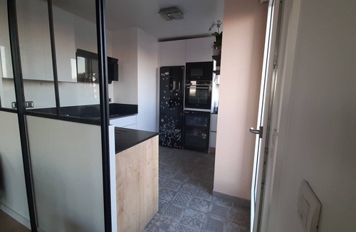 Suresnes Apartment | DREAMVIEW SACRE COEUR/TOUR EIFFEL 15 mins from Paris, 5 mins from La Défense