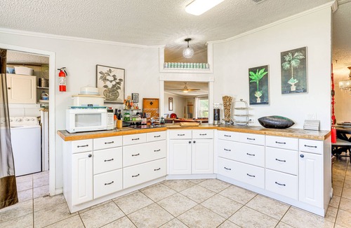 Highland House | Dreamy Home on Lake Istokpoga w/Dock + Views!