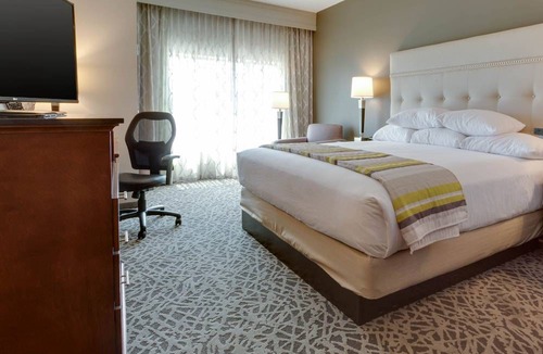 South Hills Hotel | Drury Inn & Suites Pittsburgh Airport Settlers Ridge