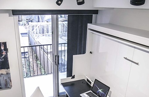 Cabbagetown South House | DUNDAS SQUARE Luxury Apartment - hybrid office!!