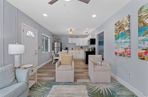 Mid Island House | 🌴Dune Your Thing Estate | Heated Pool | Pet Friendly 🌴