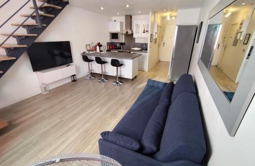 Roissy-en-France Apartment | Duplex Autonome Cosy à Paris Roissy CDG