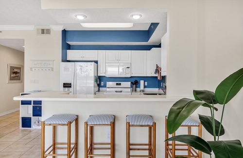 Fort Walton Beach Condo | DW Gulf 615- DIRECT OCEAN VIEW- FREE BEACH SERVICE-TOP FLOOR (6th)-RELAX & ENJOY