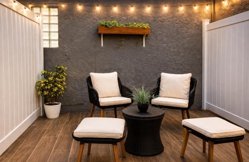 Tamiami Apartment | E&A SouthWest Miami Cozy 2BR Apartment with Private Parking