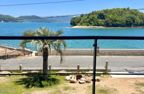Onomichi Villa | East Villa Shimanami Mukaishima 目の前が海 ペット犬OK Max7名3ユニット BBQ SUP カヤック完備 サイクリング最適