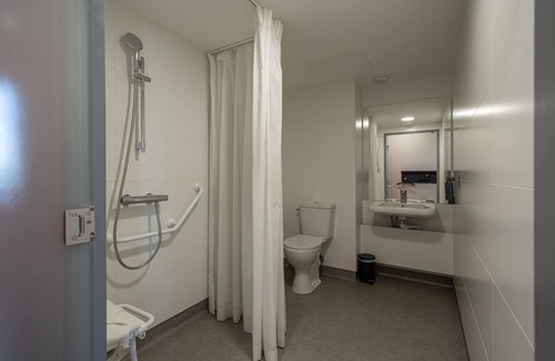 Aubervilliers Hotel | easyHotel Paris Nord Aubervilliers