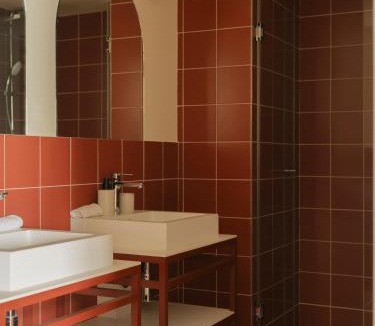 15th Arrondissement Apartment | Edgar Suites - Église