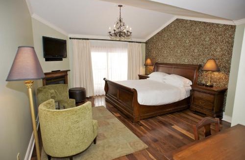 Fenelon Falls Hotel | Eganridge Resort, Golf Club & Spa