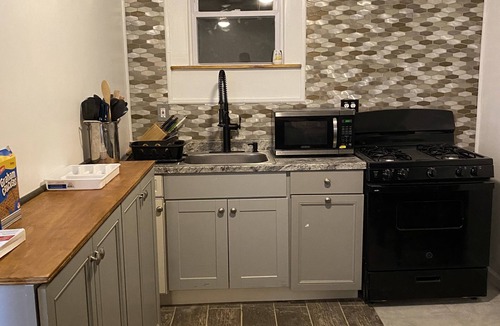 Ogontz Campus Apartment | Einstein Hospital, Naval base in the NE, Near Tacony Bridge