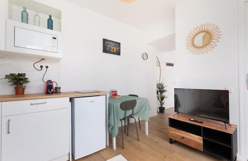Aulnay-sous-Bois Apartment | Elégant Flat Paris CDG Expo