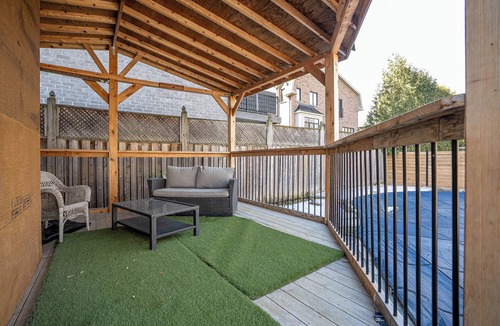 Pine Grove House | Elegant 2-Bedroom Suite in Custom Mansion Peaceful Family Friendly Neighborhood