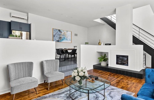 Cabbagetown House | Elegant 3 Bedroom 4 Story Townhouse with Rooftop Terrace