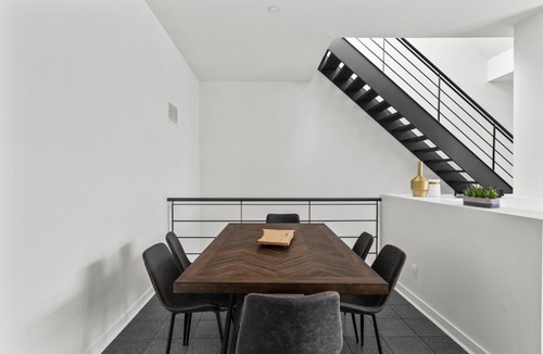 Cabbagetown House | Elegant 3 Bedroom 4 Story Townhouse with Rooftop Terrace