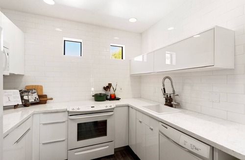 Brown and Stetson Business Condo | Elegant 3BR Retreat | Walk to Old Town Bars | Free Parking