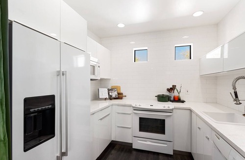 Brown and Stetson Business Condo | Elegant 3BR Retreat | Walk to Old Town Bars | Free Parking