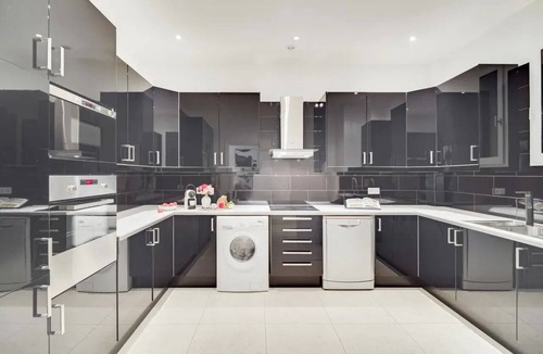 Champs-Elysees Apartment | Elegant 4-Bedroom Apartment Near the Champs-Élysées