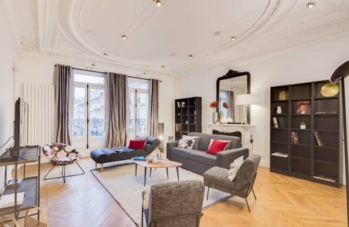 Champs-Elysees Apartment | Elegant 4-Bedroom Apartment Near the Champs-Élysées