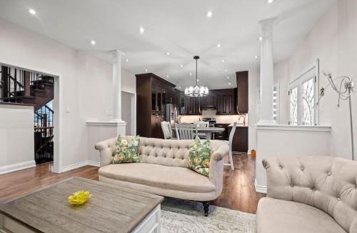 Hurontario House | Elegant 5-Bedroom Family Home Patio & Fireplace