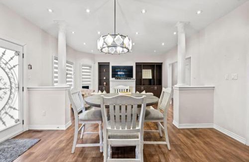 Hurontario House | Elegant 5-Bedroom Family Home Patio & Fireplace