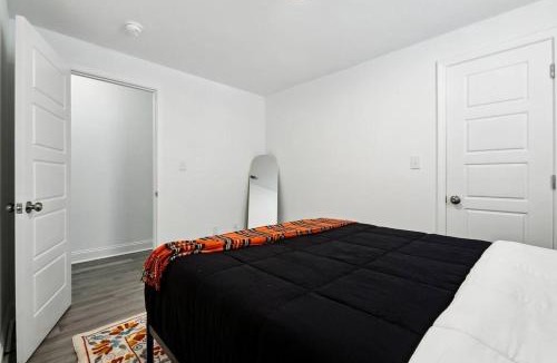 Saint Claude Apartment | Elegant 5-Bedroom NOLA Getaway