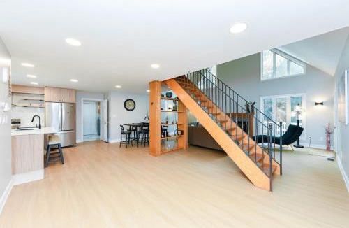 Caledon House | Elegant 6 Bedroom Modern Retreat in Caledon