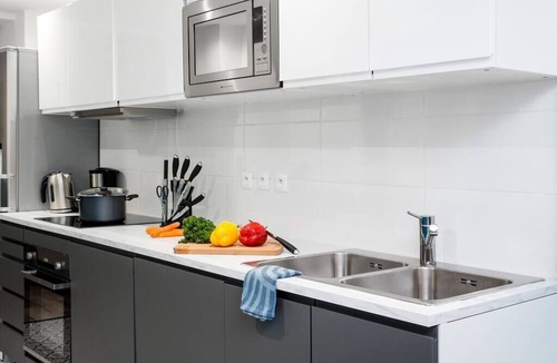 Strasbourg -Saint-Denis Apartment | Elegant, Air-conditioned & Central, close Marais