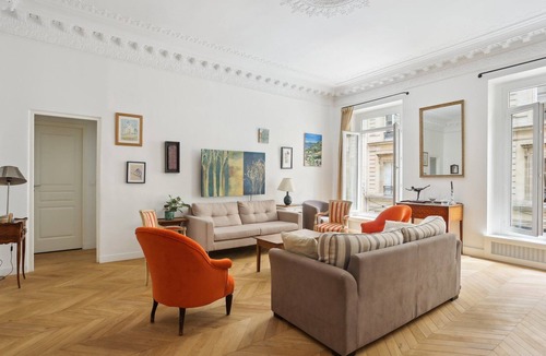 Quartier du Faubourg-Montmartre Apartment | Elegant apartment on rue de Trévise