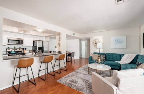 The Lakes House | Elegant Desert Oasis near ASU & Downtown Tempe