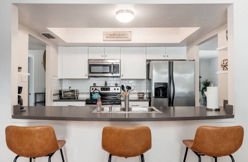 The Lakes House | Elegant Desert Oasis near ASU & Downtown Tempe