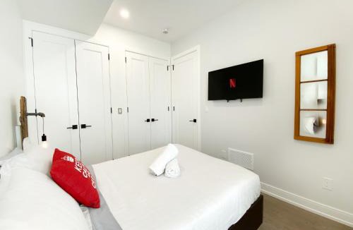 Cabbagetown South House | Elegant Downtown Home